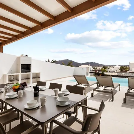 Altos Naira 3a By Escape Villa
