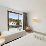 Willa Altos Naira 3a By Escape *
