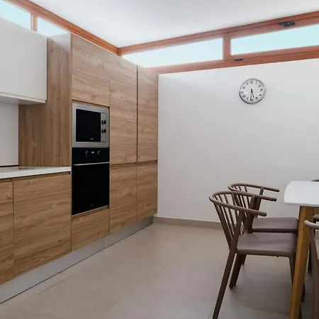 Willa Altos Naira 3a By Escape