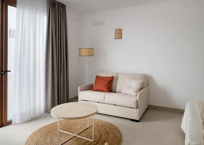 Willa Altos Naira 3a By Escape *